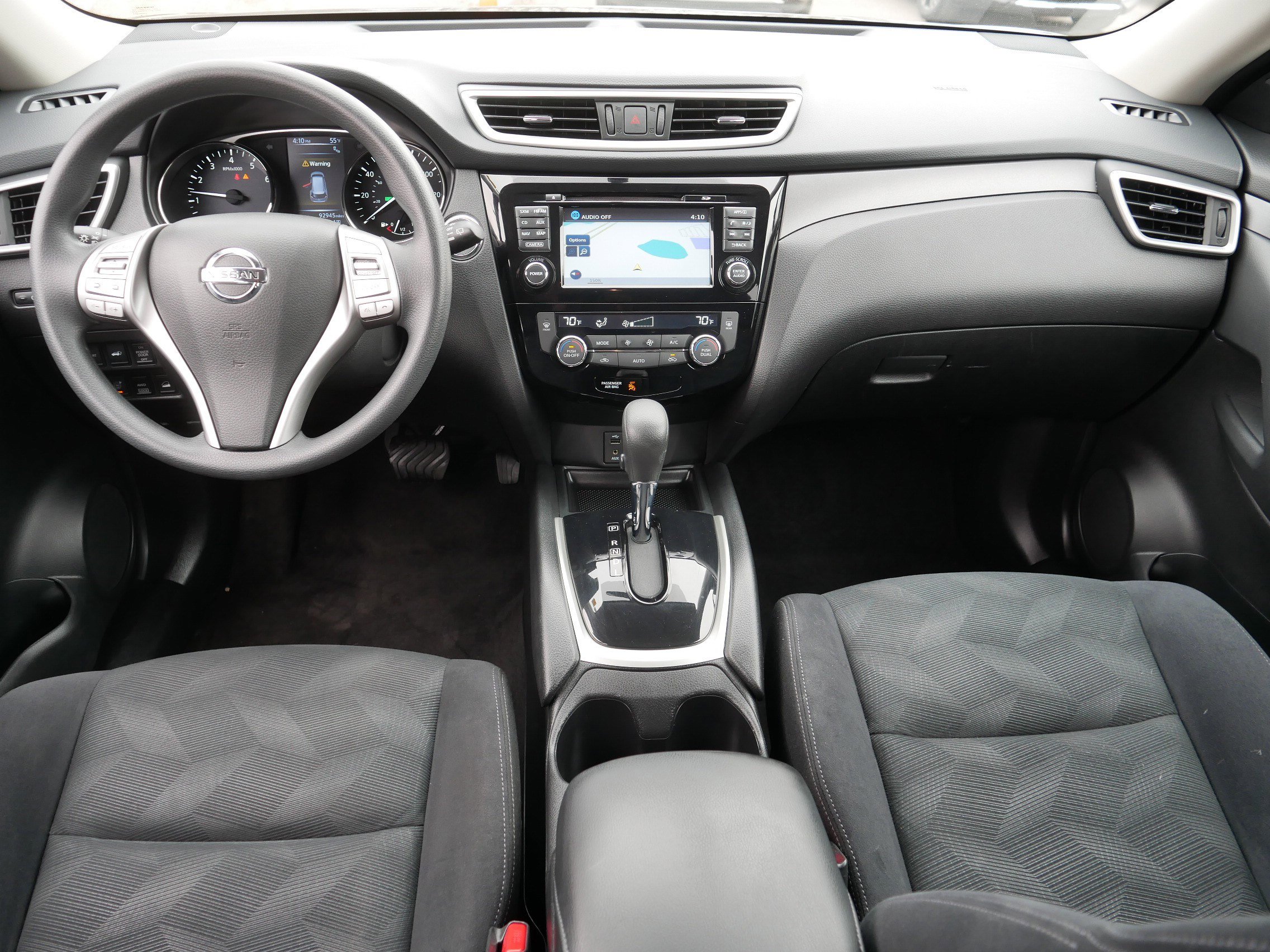 Used 2016 Nissan Rogue SV w/ SV Premium Package image 10