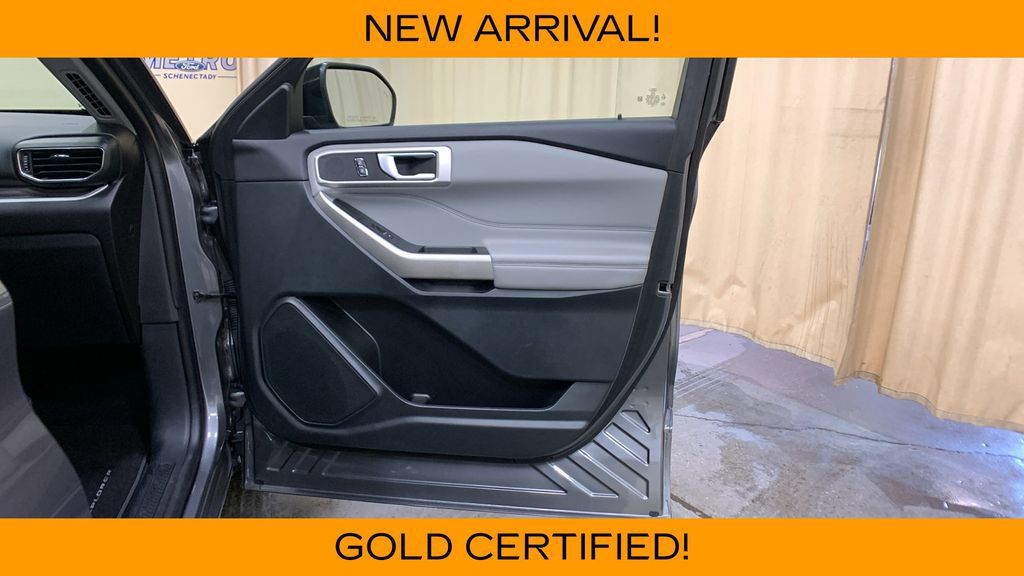 Used 2023 Ford Explorer XLT w/ Equipment Group 202A AWD/4WD image 10