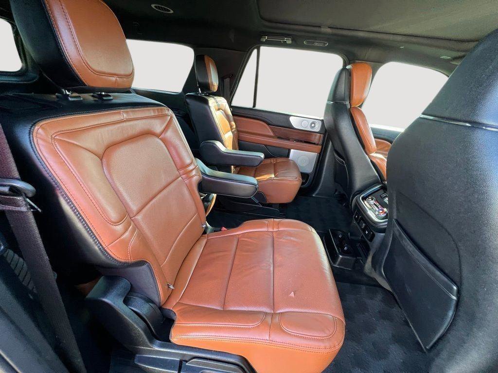 Used 2021 Lincoln Navigator L Reserve w/ Luxury Package image 28