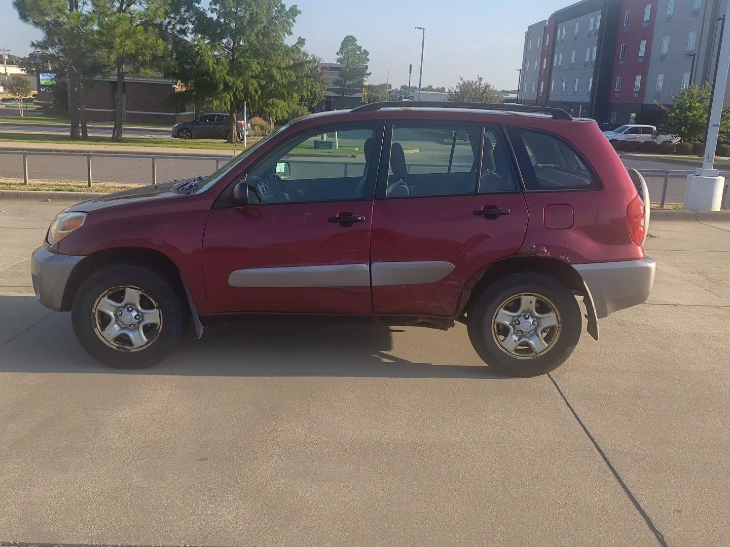 Used 2005 Toyota RAV4 4WD image 1