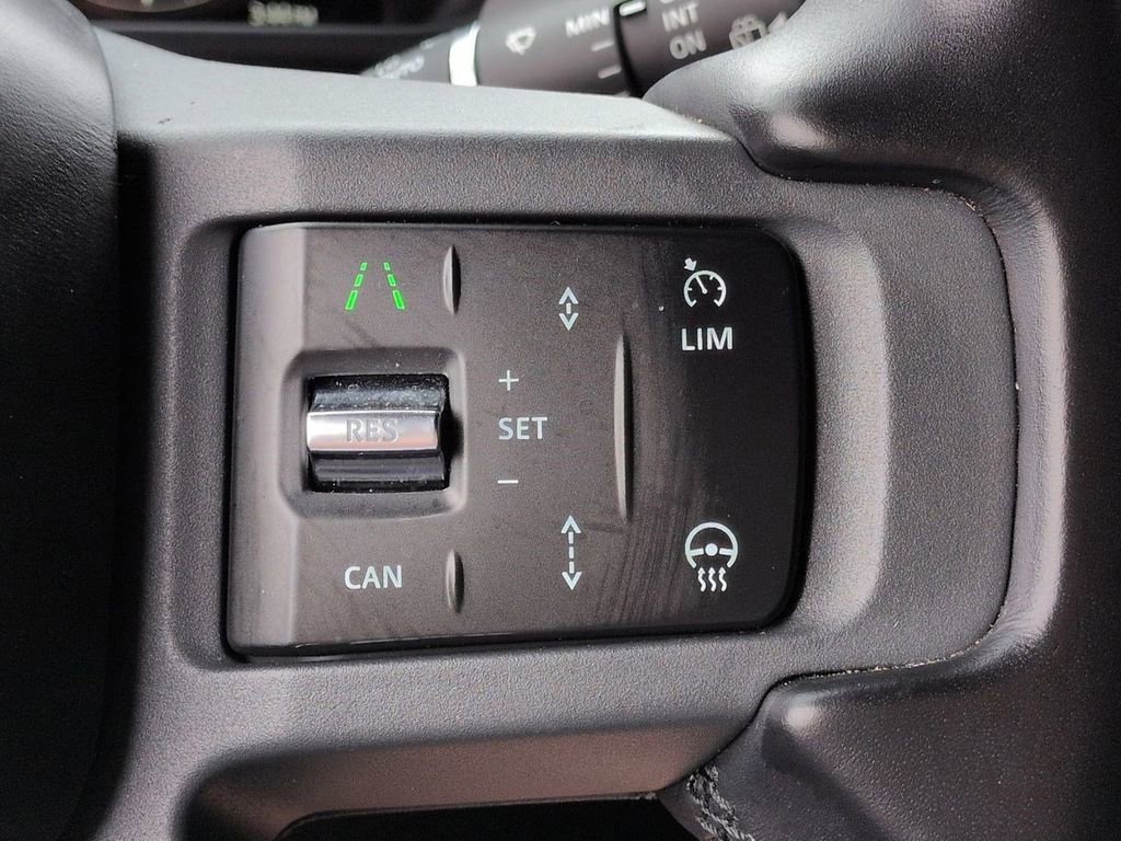 Used 2024 Land Rover Defender 110 X-Dynamic SE image 26