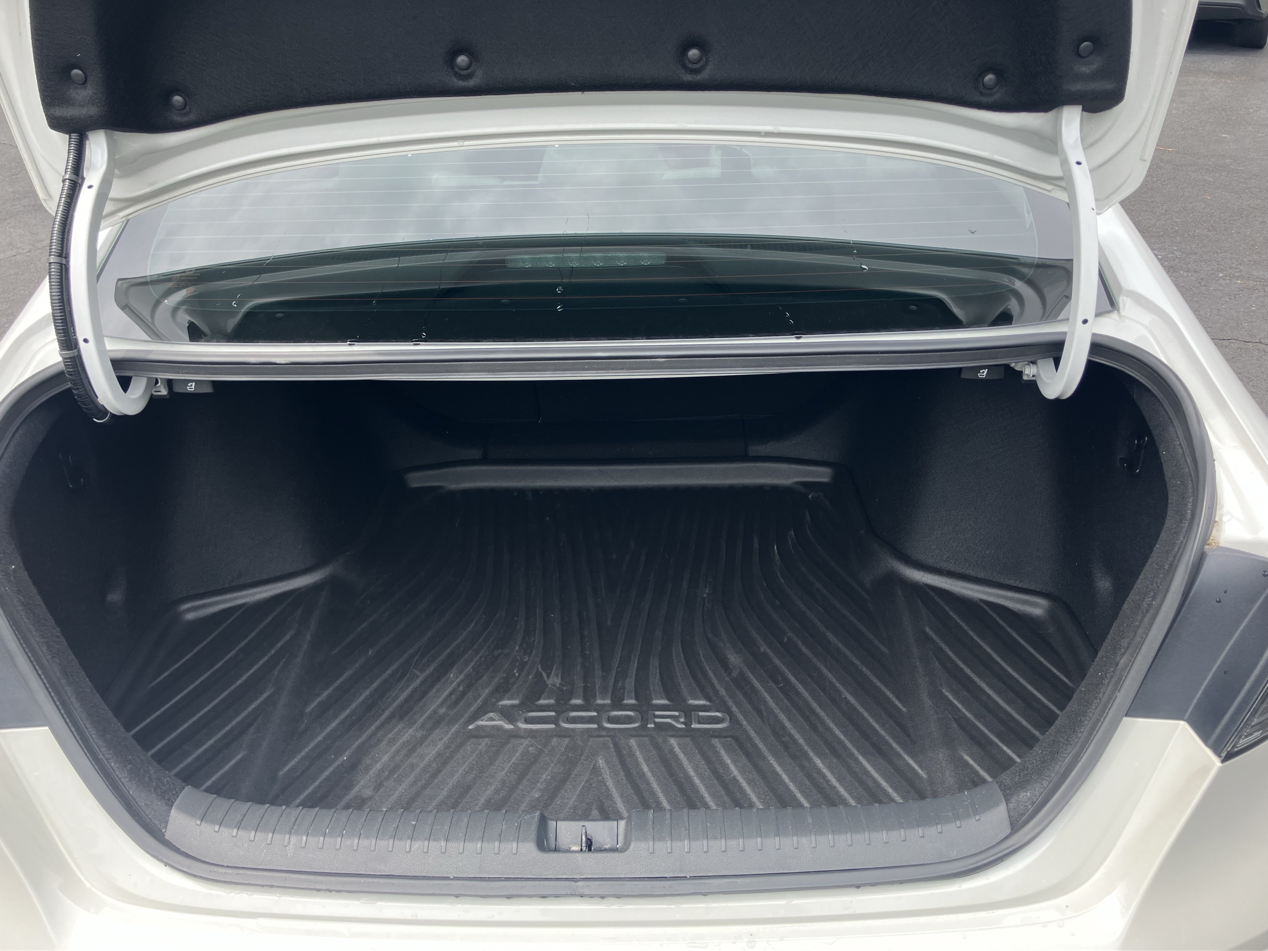 Certified 2023 Honda Accord EX image 34