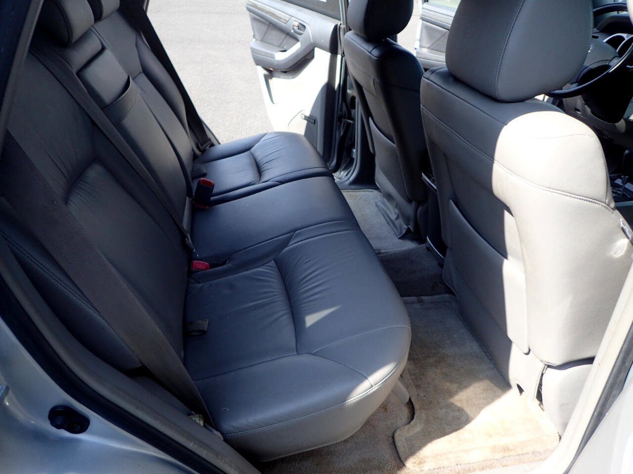 Used 2005 Toyota 4Runner Limited image 13