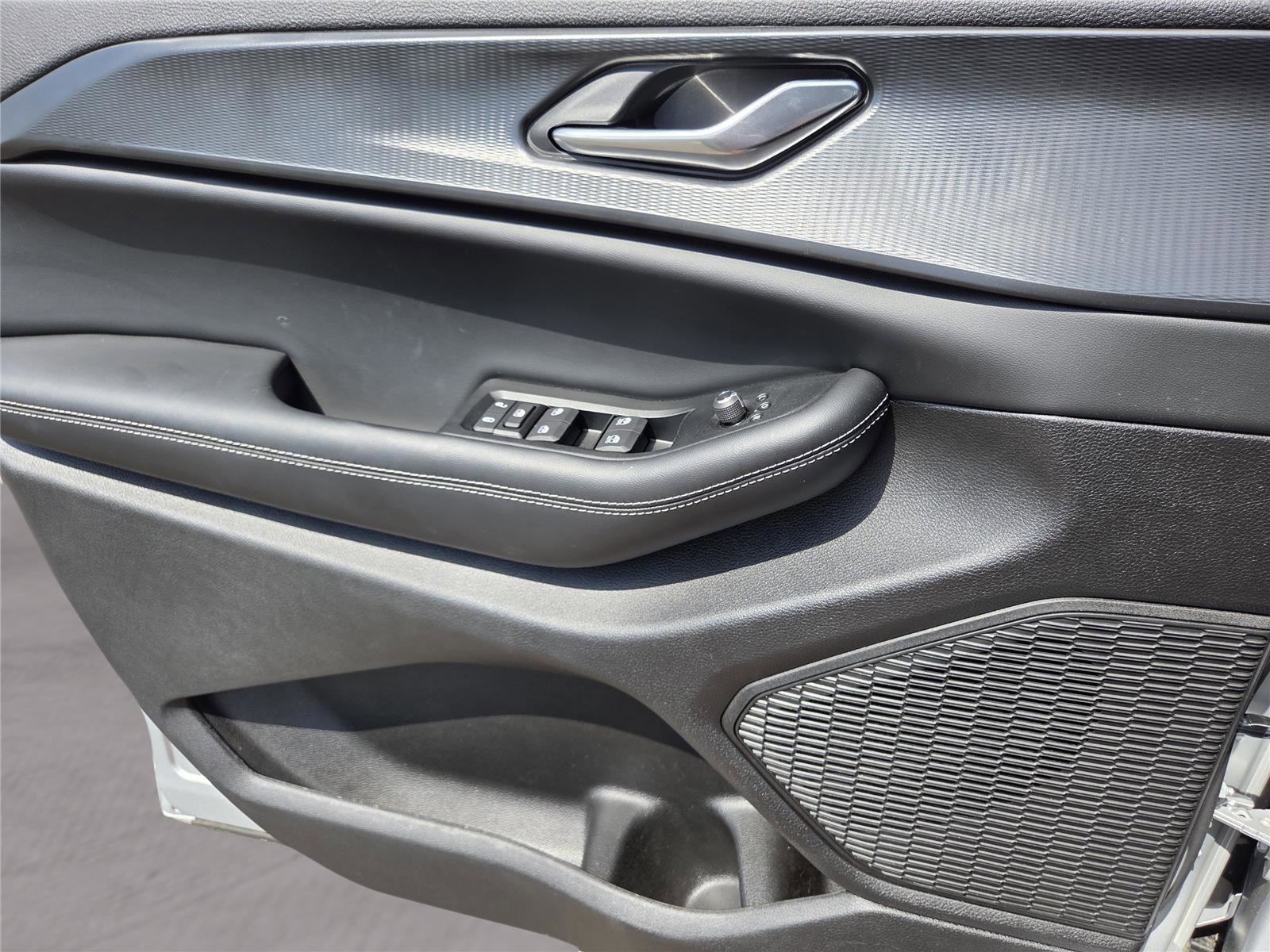 New 2025 Jeep Grand Cherokee L Altitude image 22