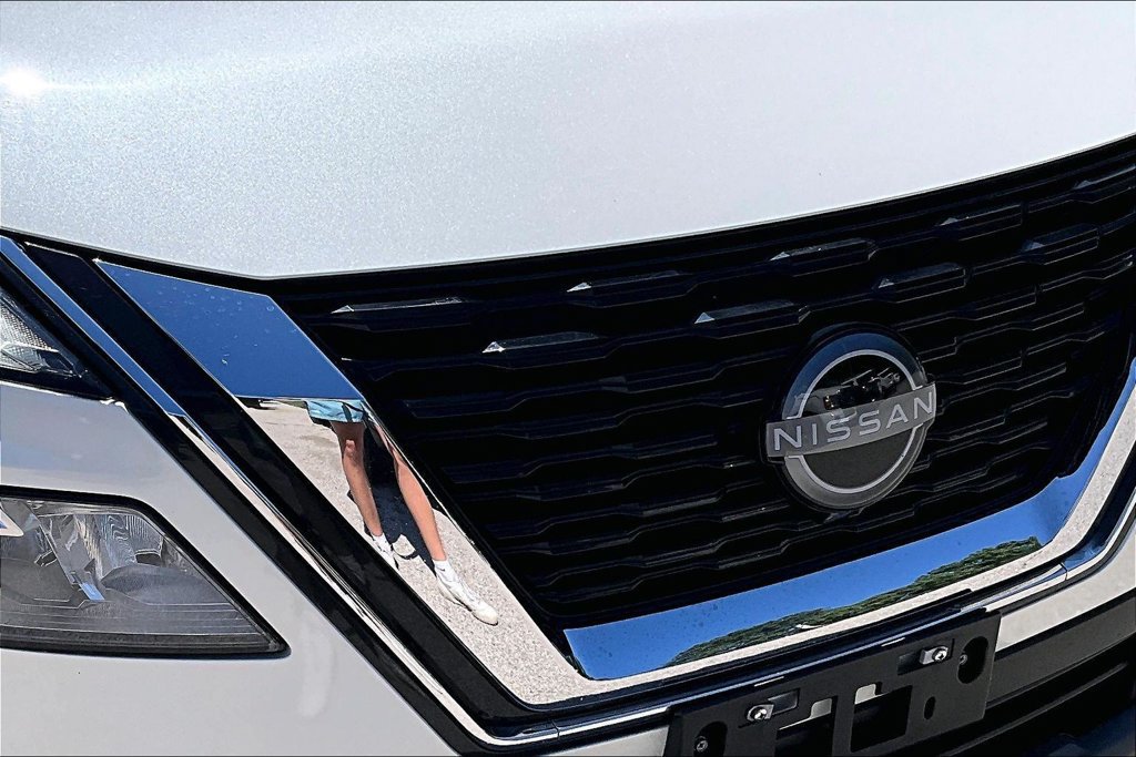 Used 2023 Nissan Rogue SV AWD/4WD image 32