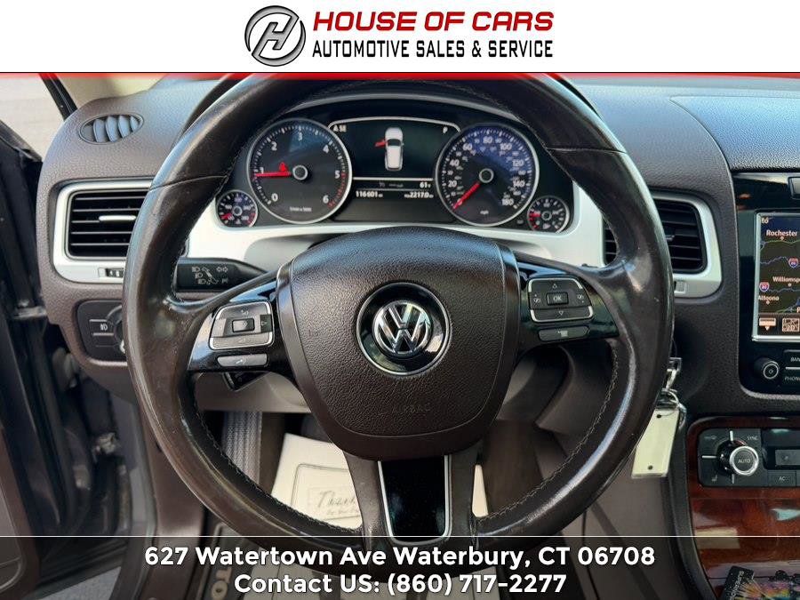 Used 2013 Volkswagen Touareg TDI AWD/4WD image 27