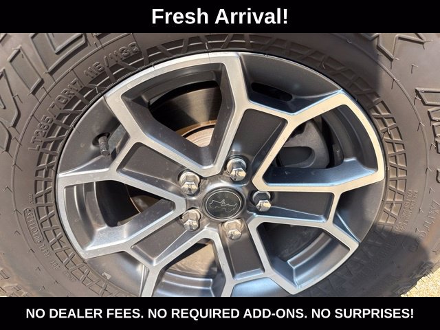 Used 2025 Jeep Gladiator Mojave AWD/4WD image 15