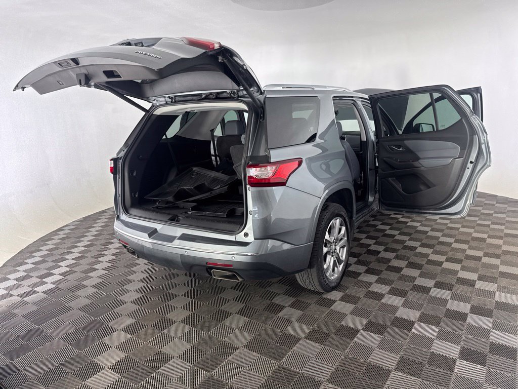 Used 2021 Chevrolet Traverse Premier AWD/4WD image 15