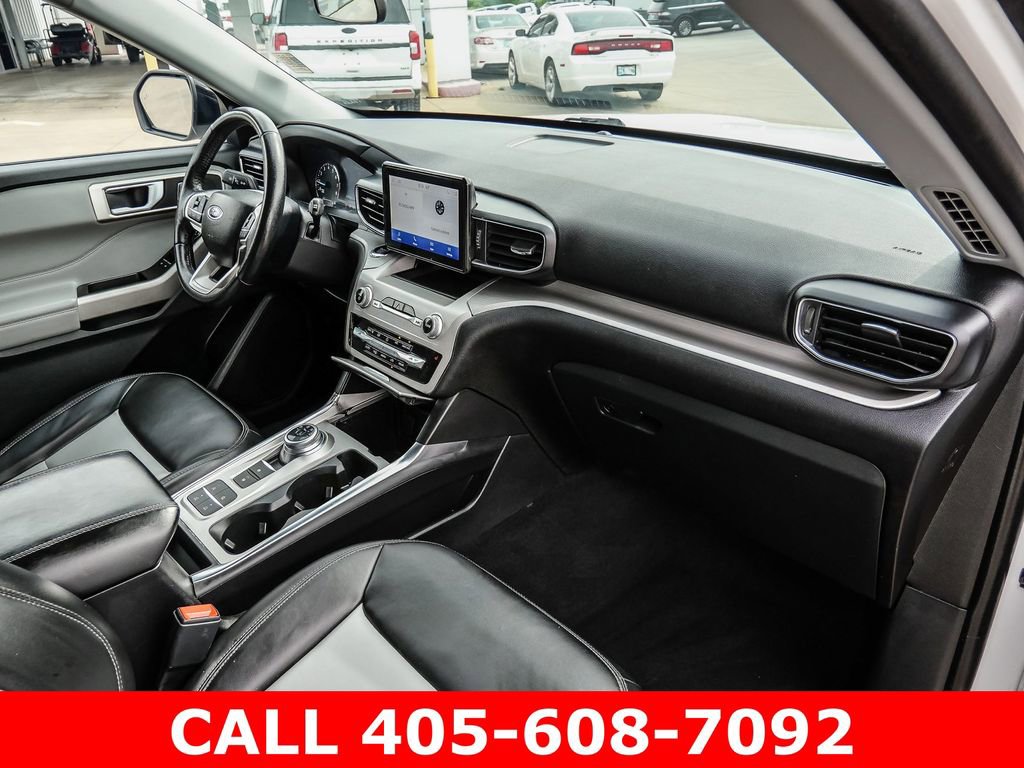 Used 2023 Ford Explorer XLT w/ Equipment Group 202A RWD image 16