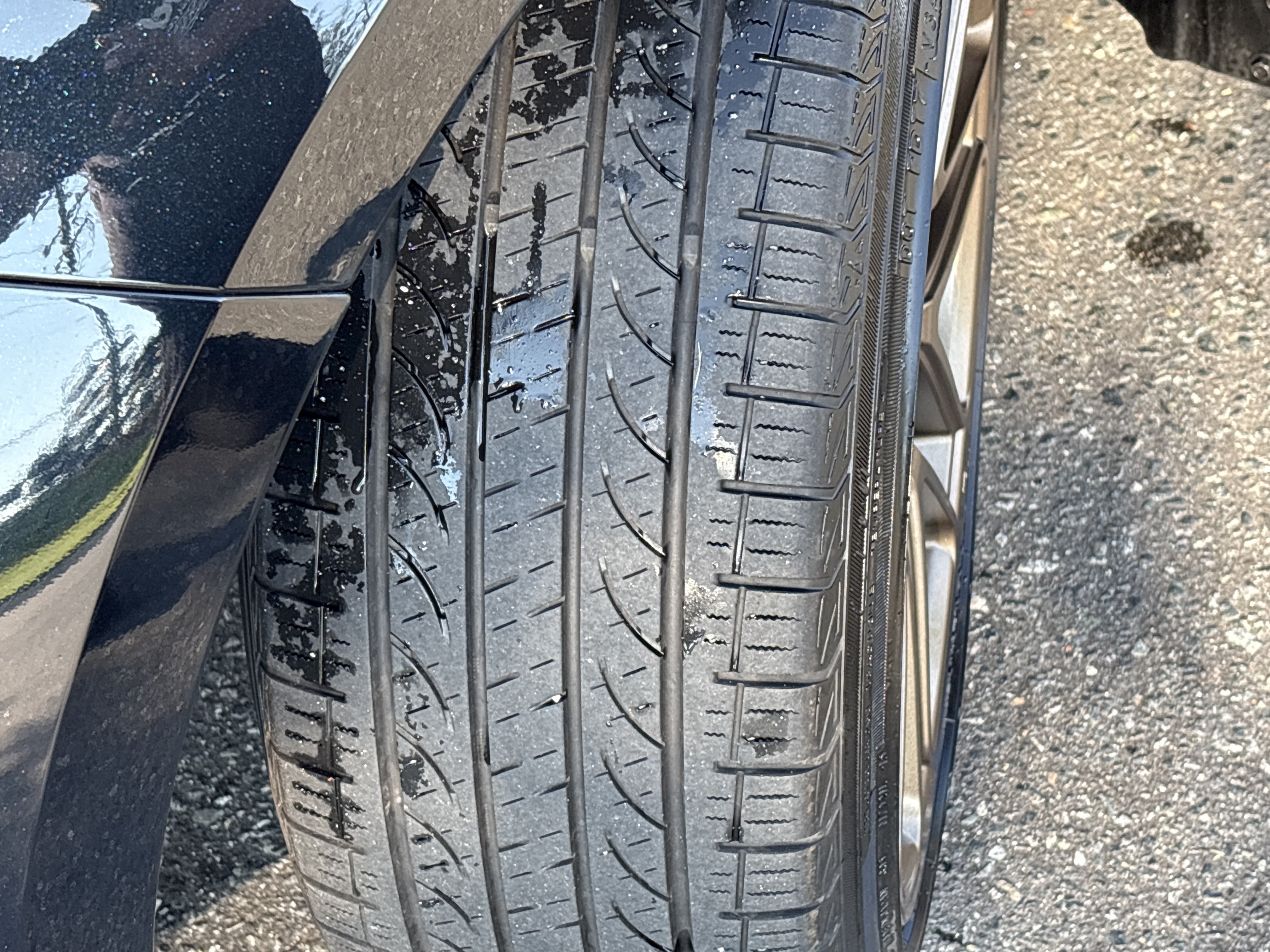 Used 2025 Toyota Corolla Hatchback w/ SE Package FWD image 15