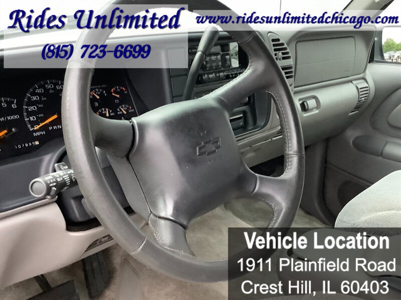 Used 1999 Chevrolet Suburban 2500 w/ Preferred Equipment Group 2 AWD/4WD image 20