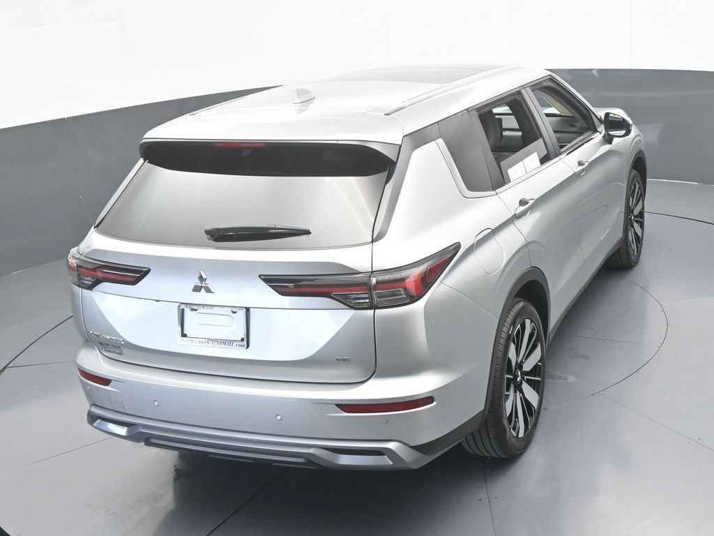 Used 2025 Mitsubishi Outlander SE FWD image 51