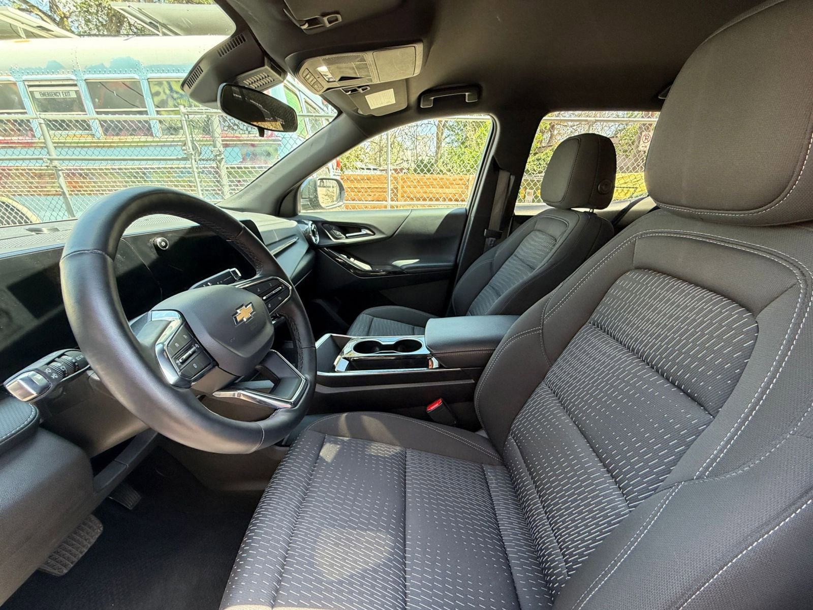 Used 2025 Chevrolet Equinox LT AWD/4WD image 25