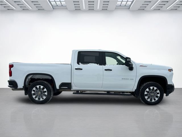 Used 2025 Chevrolet Silverado 2500 Custom w/ Custom Value Package image 3