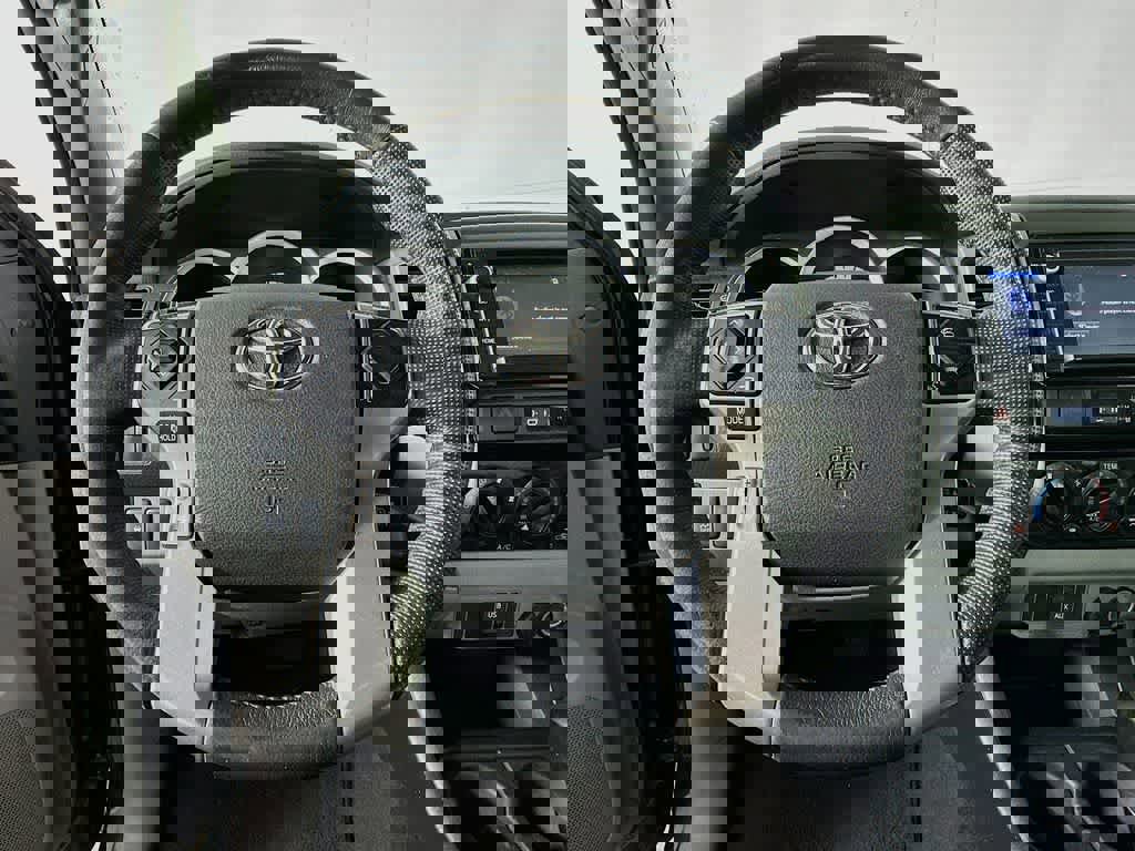 Used 2014 Toyota Tacoma PreRunner w/ SR5 Package RWD image 15