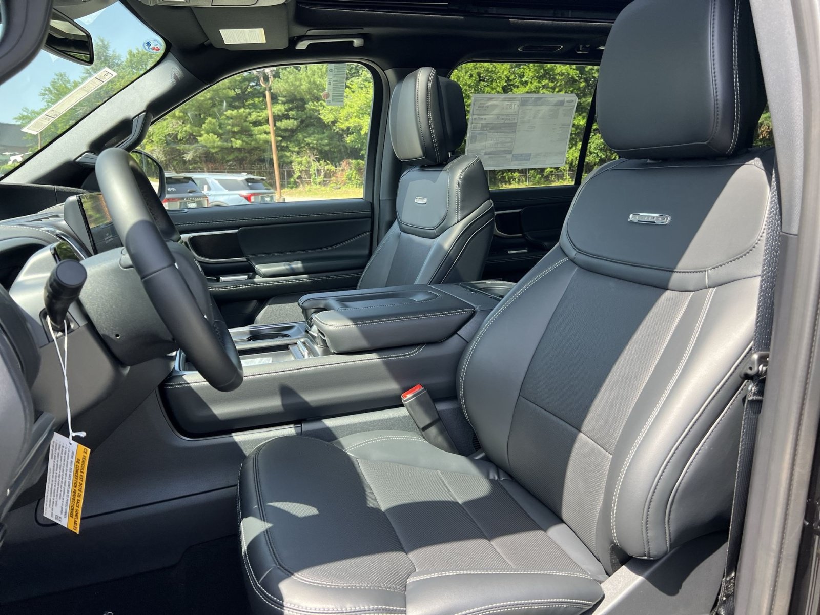 New 2027 Ford Expedition Platinum w/ Stealth Appearance Package AWD/4WD image 13