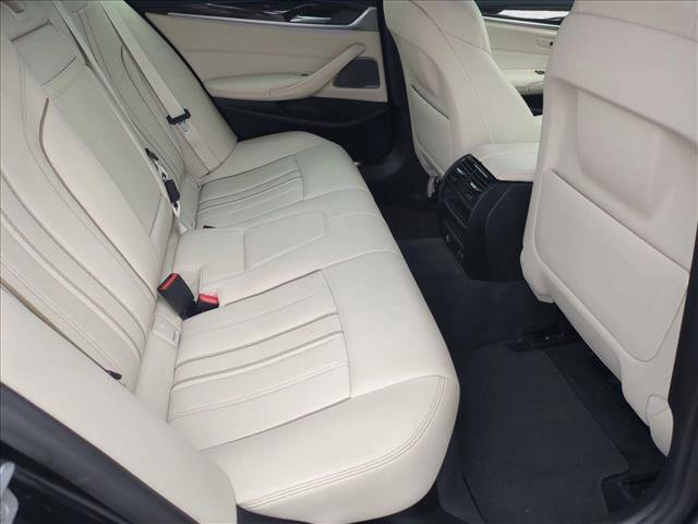 Used 2021 BMW 530e w/ Premium Package image 20