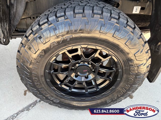 Used 2021 Toyota Tacoma TRD Off-Road w/ Technology Package AWD/4WD image 10