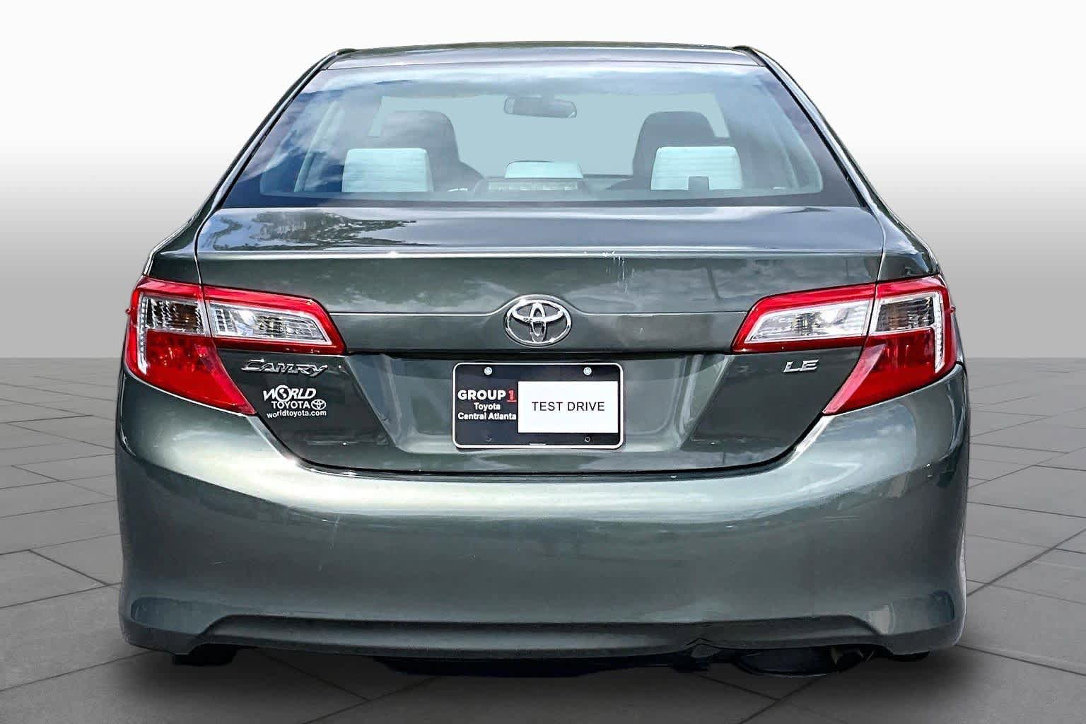 Used 2012 Toyota Camry LE FWD image 4