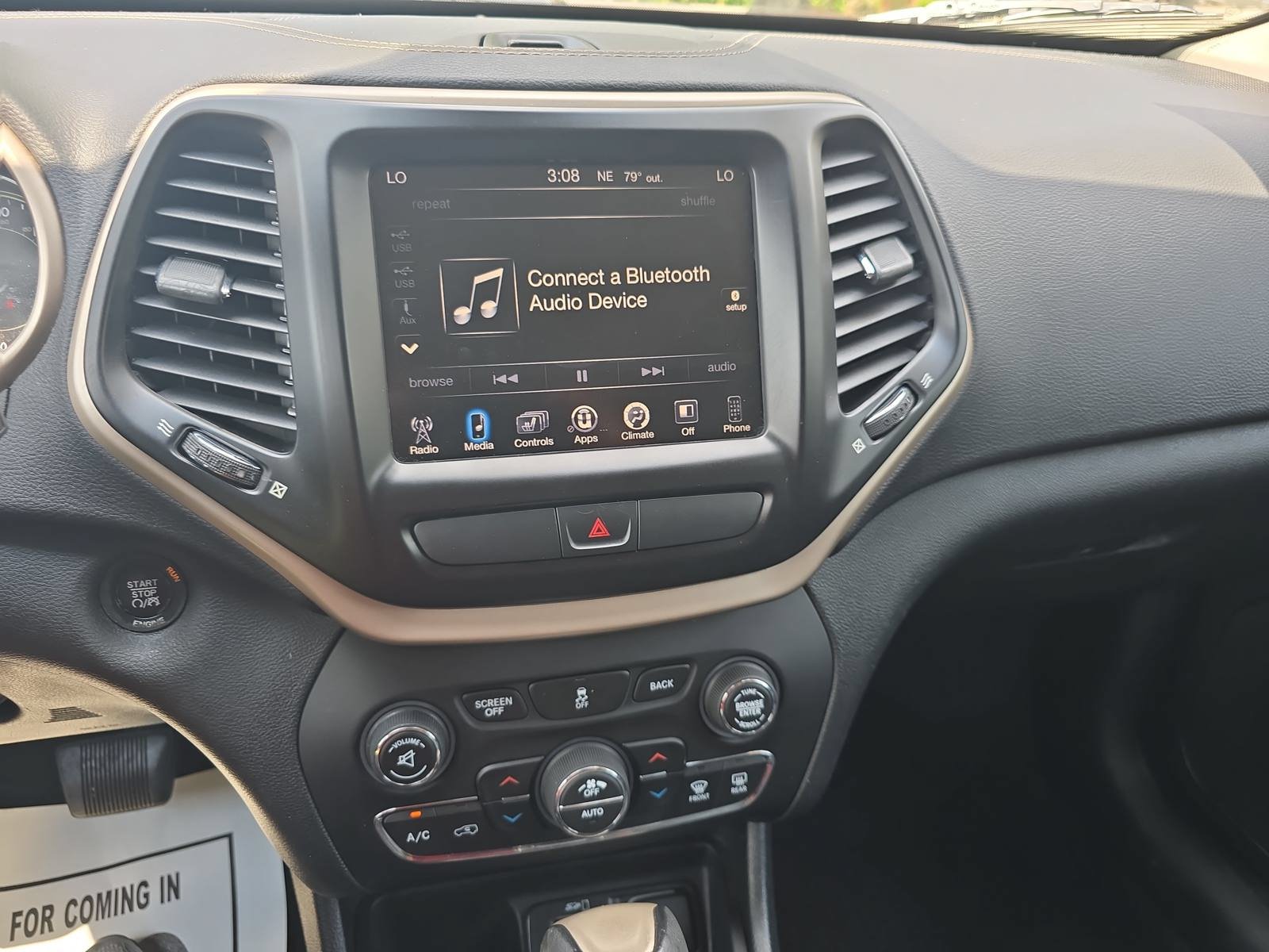 Used 2016 Jeep Cherokee Limited FWD image 20