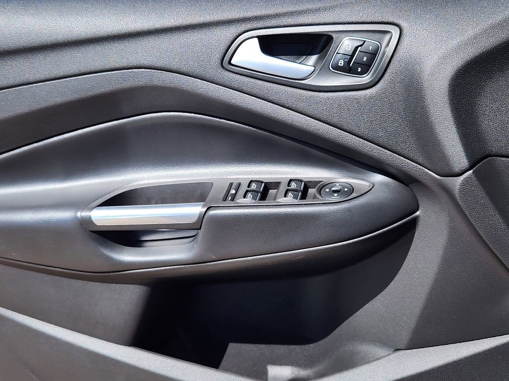 Used 2019 Ford Escape Titanium image 6