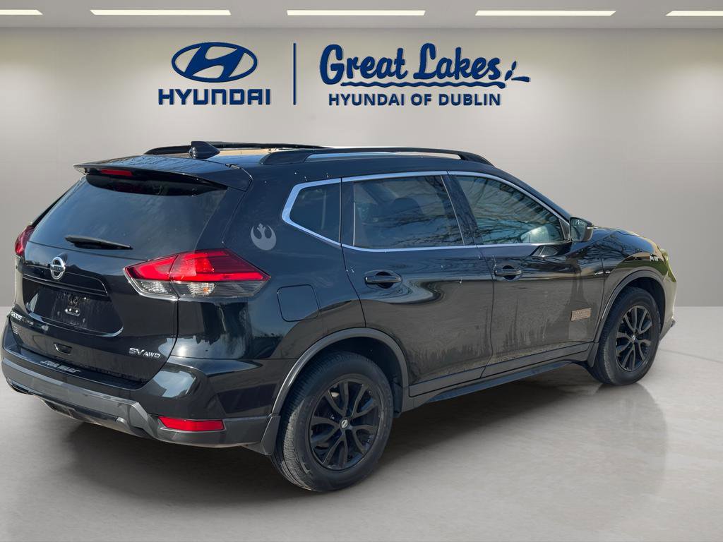 Used 2017 Nissan Rogue SV image 5