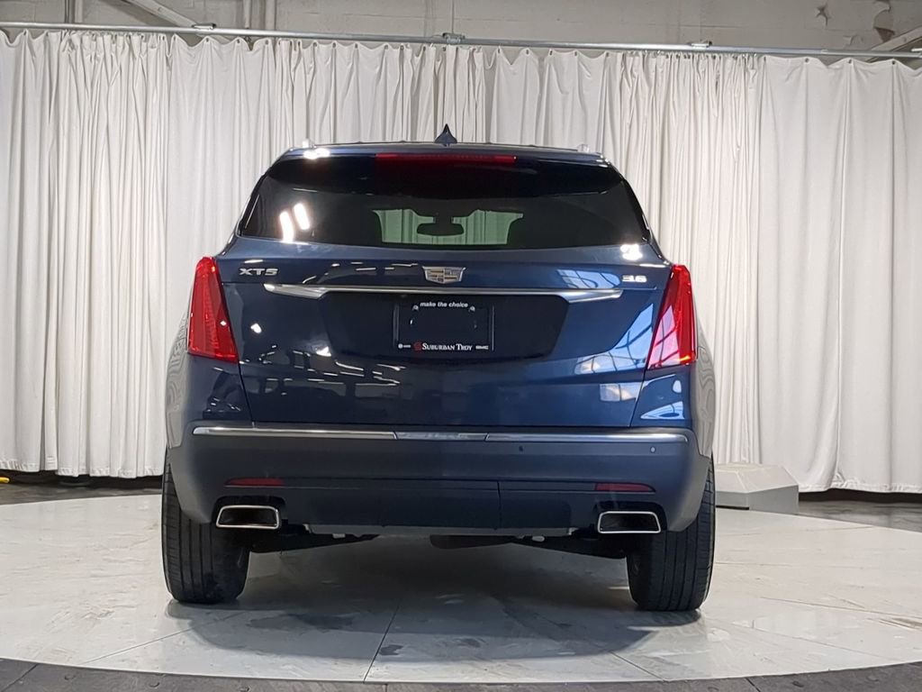 Used 2019 Cadillac XT5 Base image 16