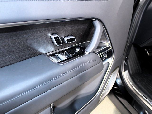 Used 2025 Land Rover Range Rover Autobiography AWD/4WD image 20