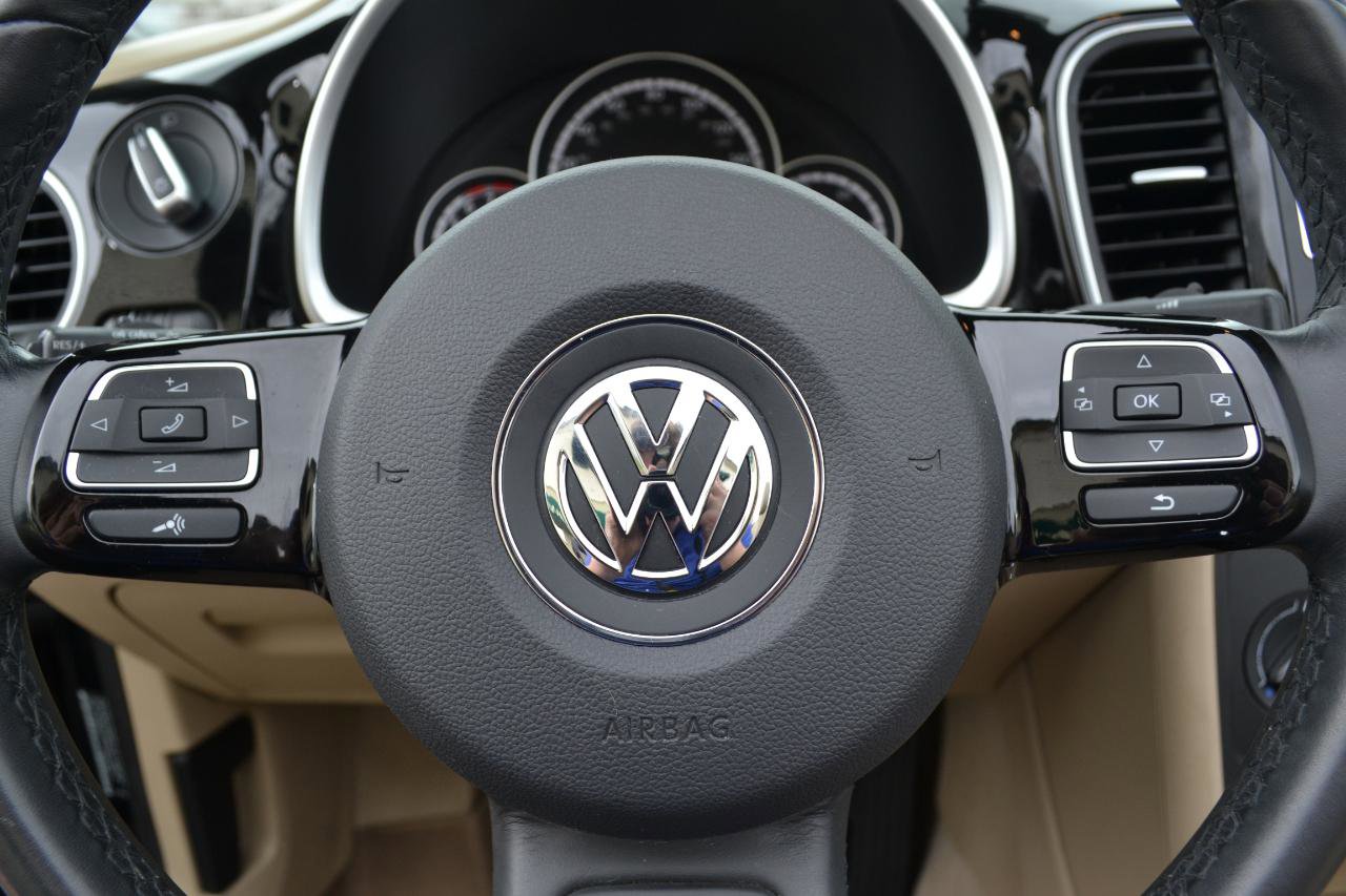 Used 2015 Volkswagen Beetle 1.8T FWD image 14