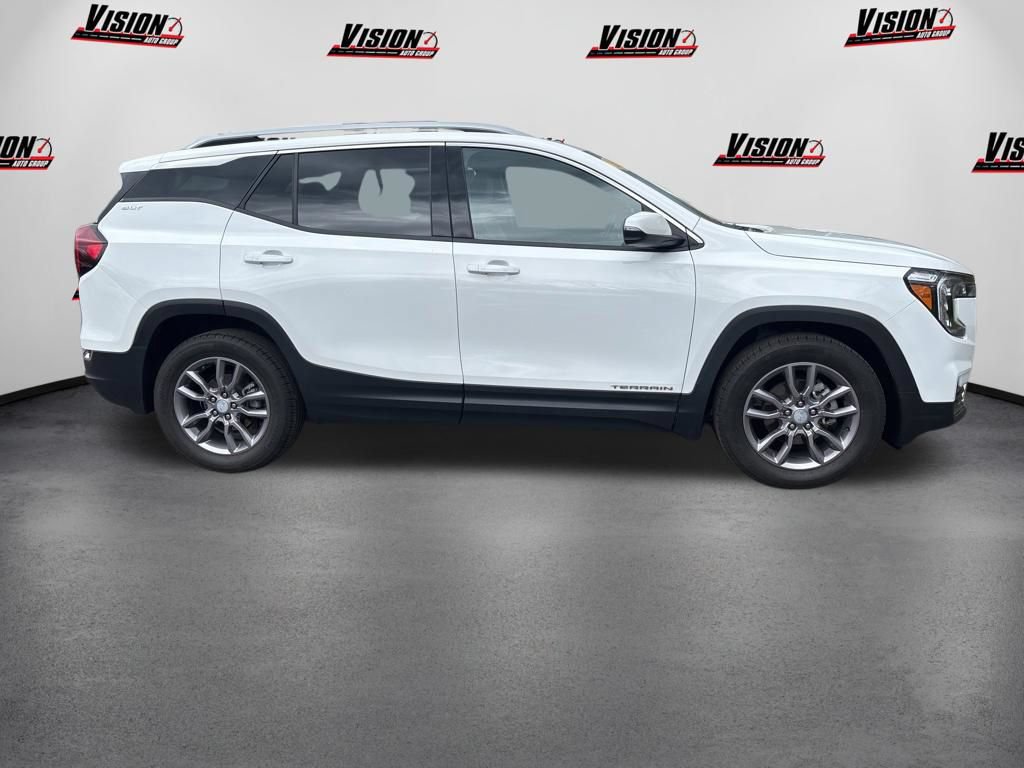Used 2023 GMC Terrain SLT FWD image 4