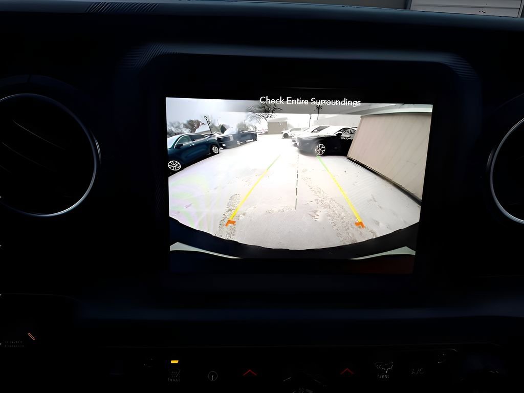 Used 2022 Jeep Wrangler Unlimited Rubicon 4xe w/ Cold Weather Group image 27