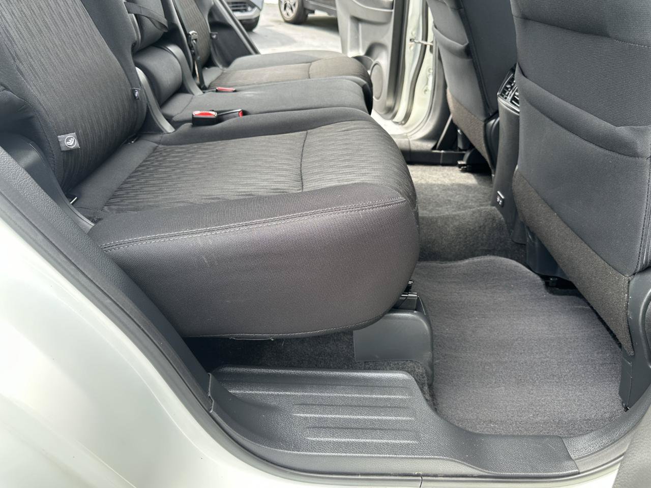 Used 2019 Nissan Rogue S w/ Special Edition Package AWD/4WD image 38