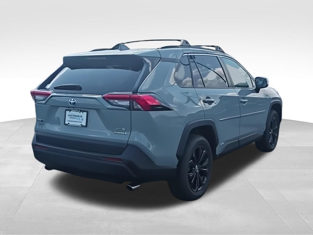 Used 2023 Toyota RAV4 XLE Premium AWD/4WD image 8