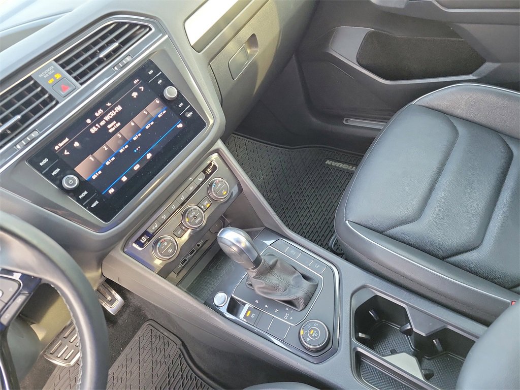 Used 2020 Volkswagen Tiguan SEL Premium R-Line w/ 3rd Row Seat Package image 43