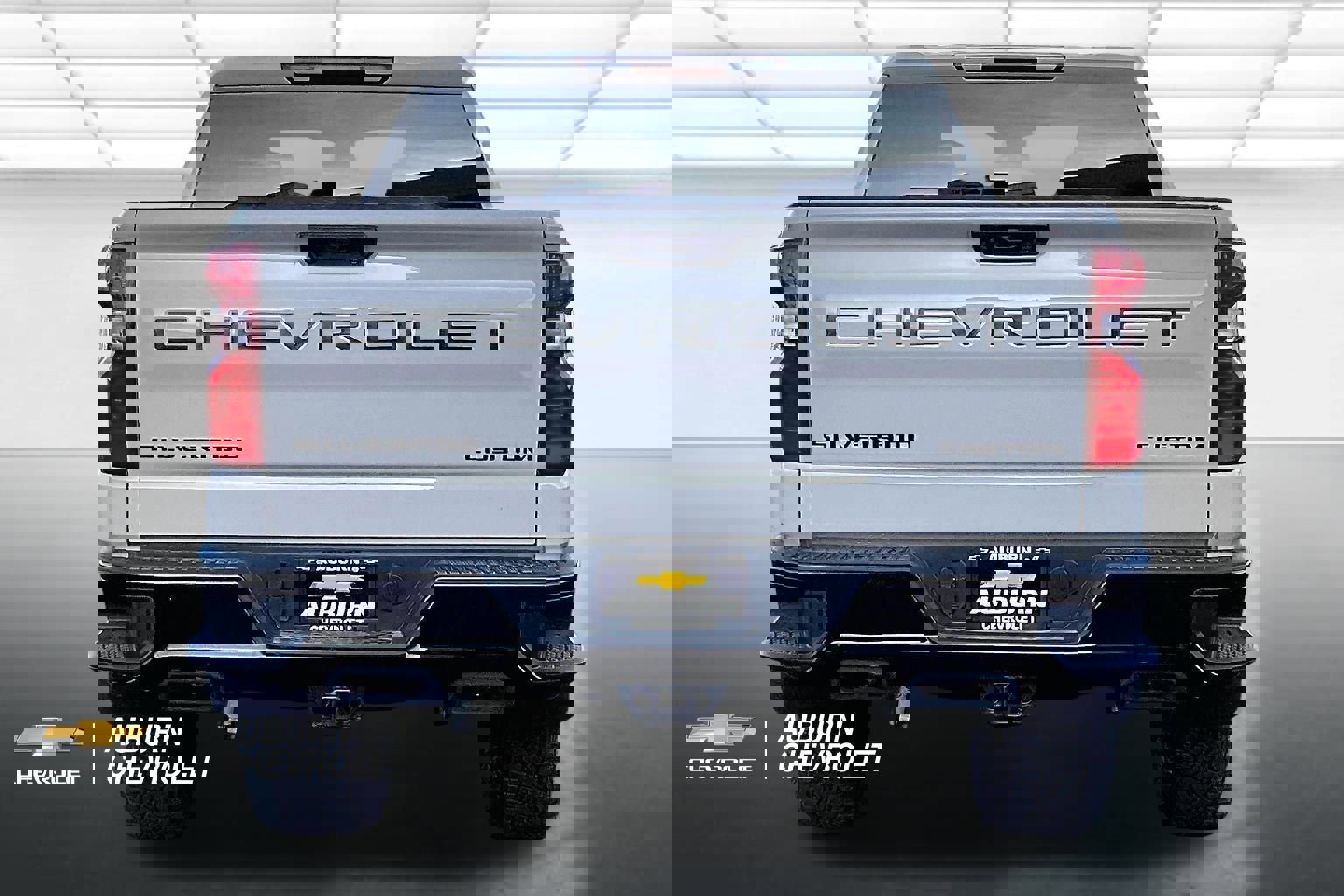 New 2026 Chevrolet Silverado 1500 Custom Trail Boss w/ LPO, Dark Essentials Package image 4