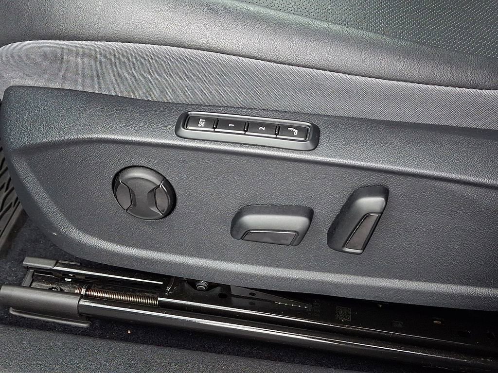 Certified 2023 Volkswagen ID.4 Pro S RWD image 28