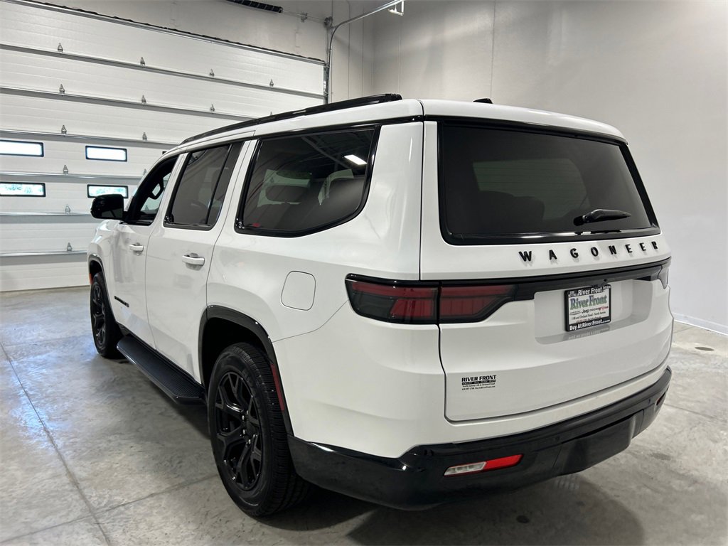 Used 2024 Jeep Wagoneer Series II image 8