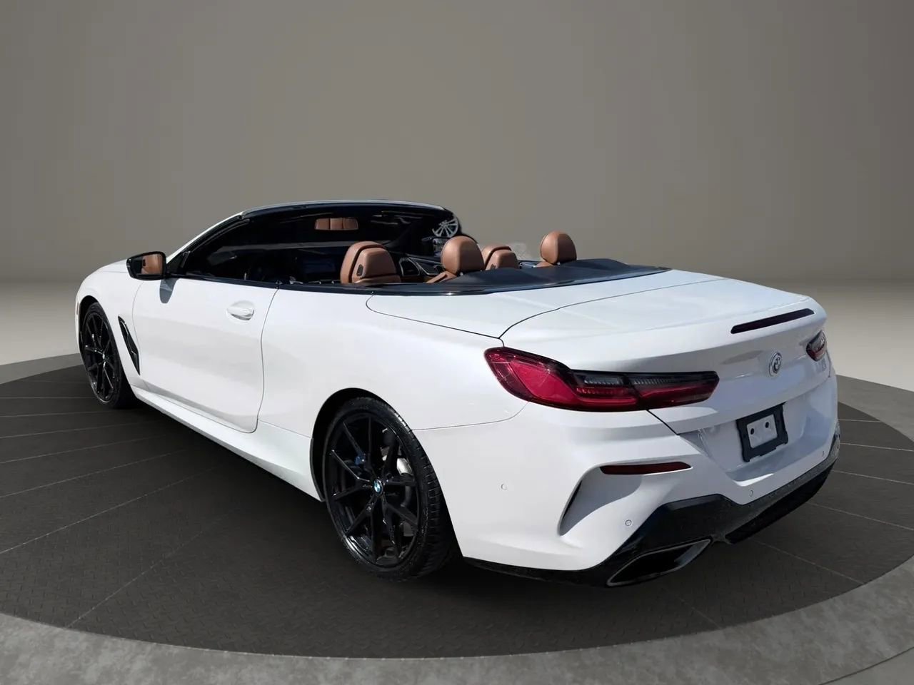 Used 2019 BMW M850i xDrive Convertible AWD/4WD image 3