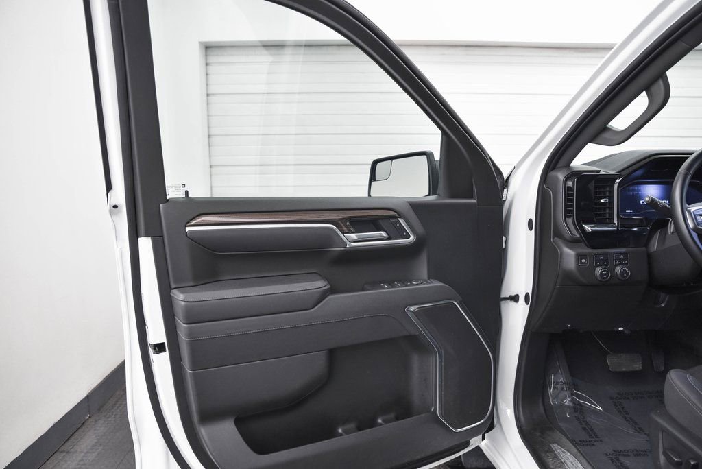 Used 2025 Chevrolet Silverado 1500 LT w/ Work Truck Package image 9