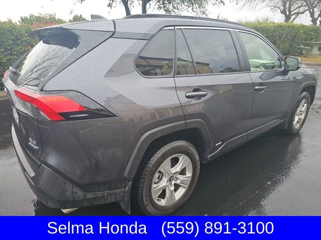Used 2020 Toyota RAV4 XLE w/ Convenience Package image 7