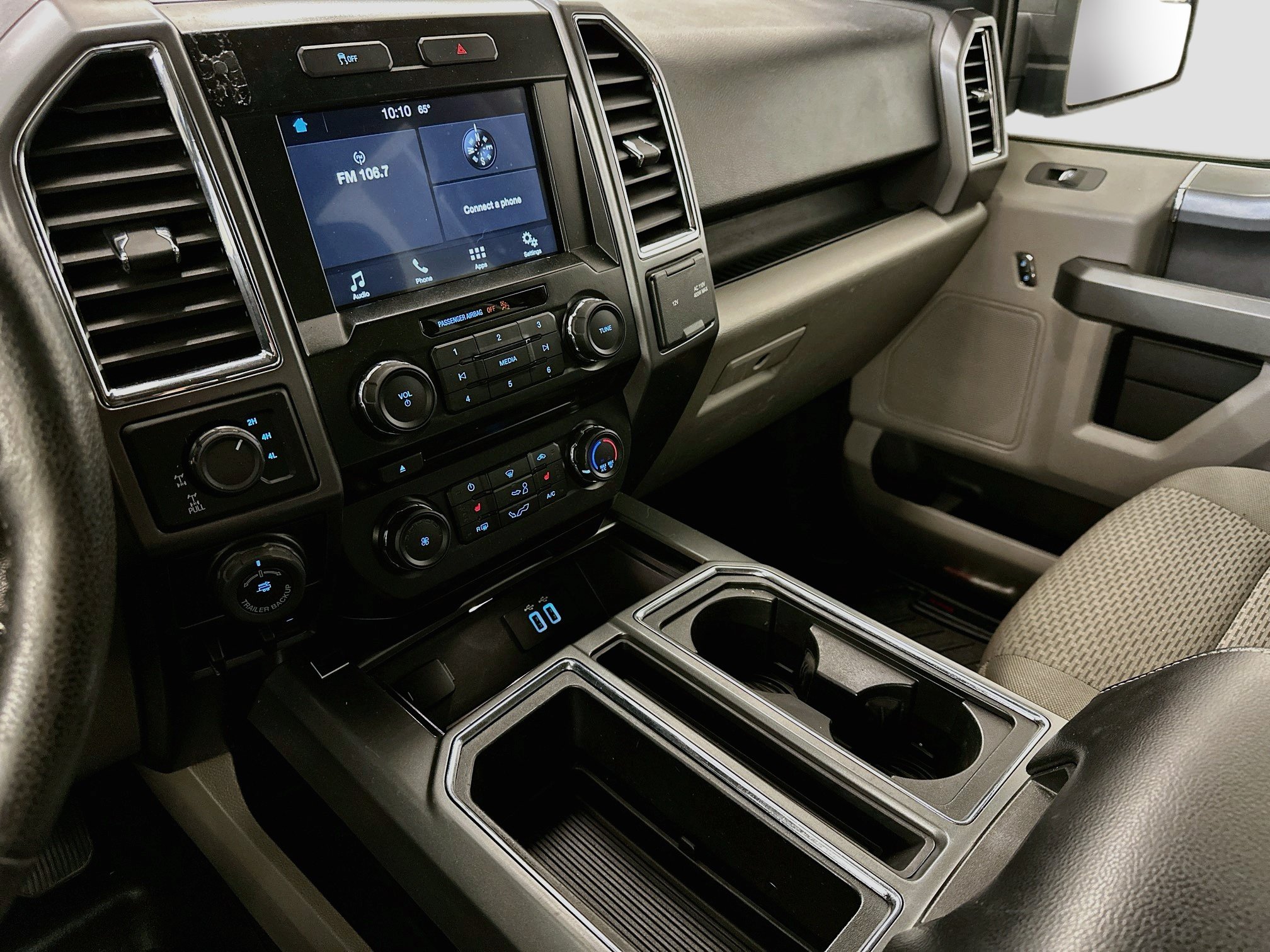 Used 2016 Ford F150 XLT w/ Equipment Group 302A Luxury AWD/4WD image 25