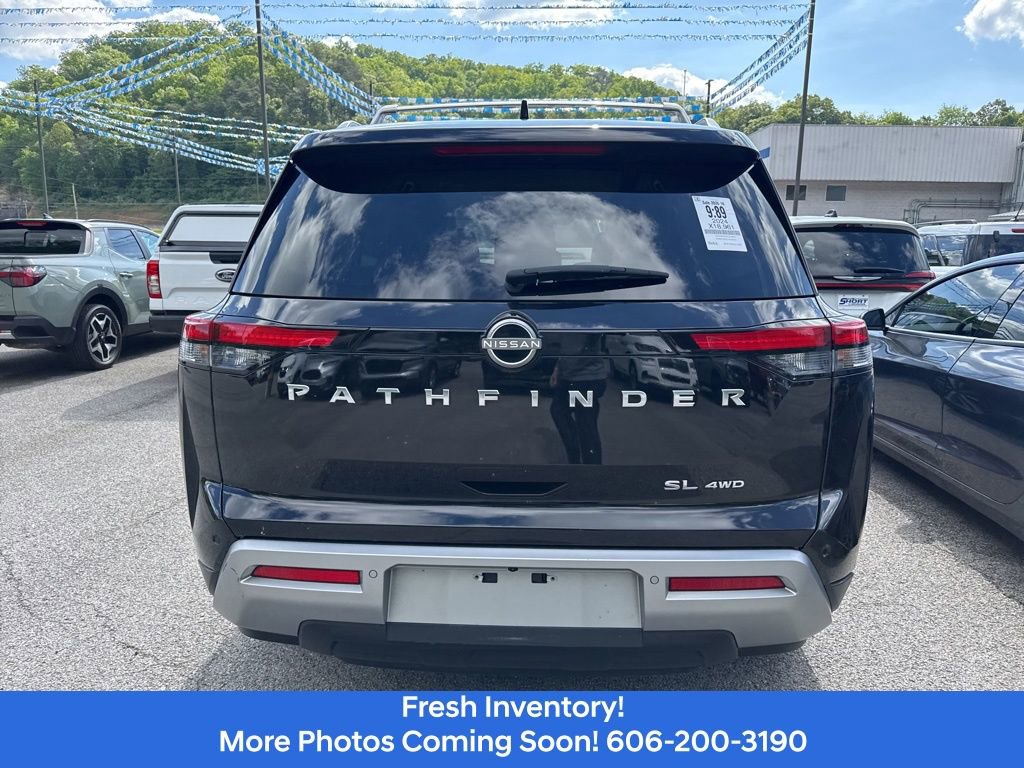 Used 2024 Nissan Pathfinder SL AWD/4WD image 6