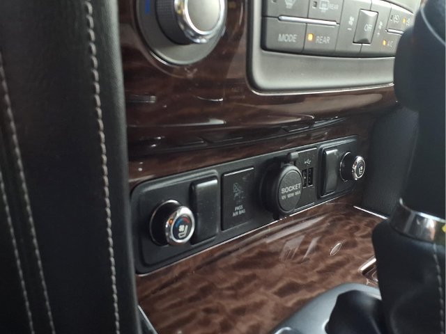 Used 2018 Nissan Armada Platinum w/ Captain Seat Package AWD/4WD image 9