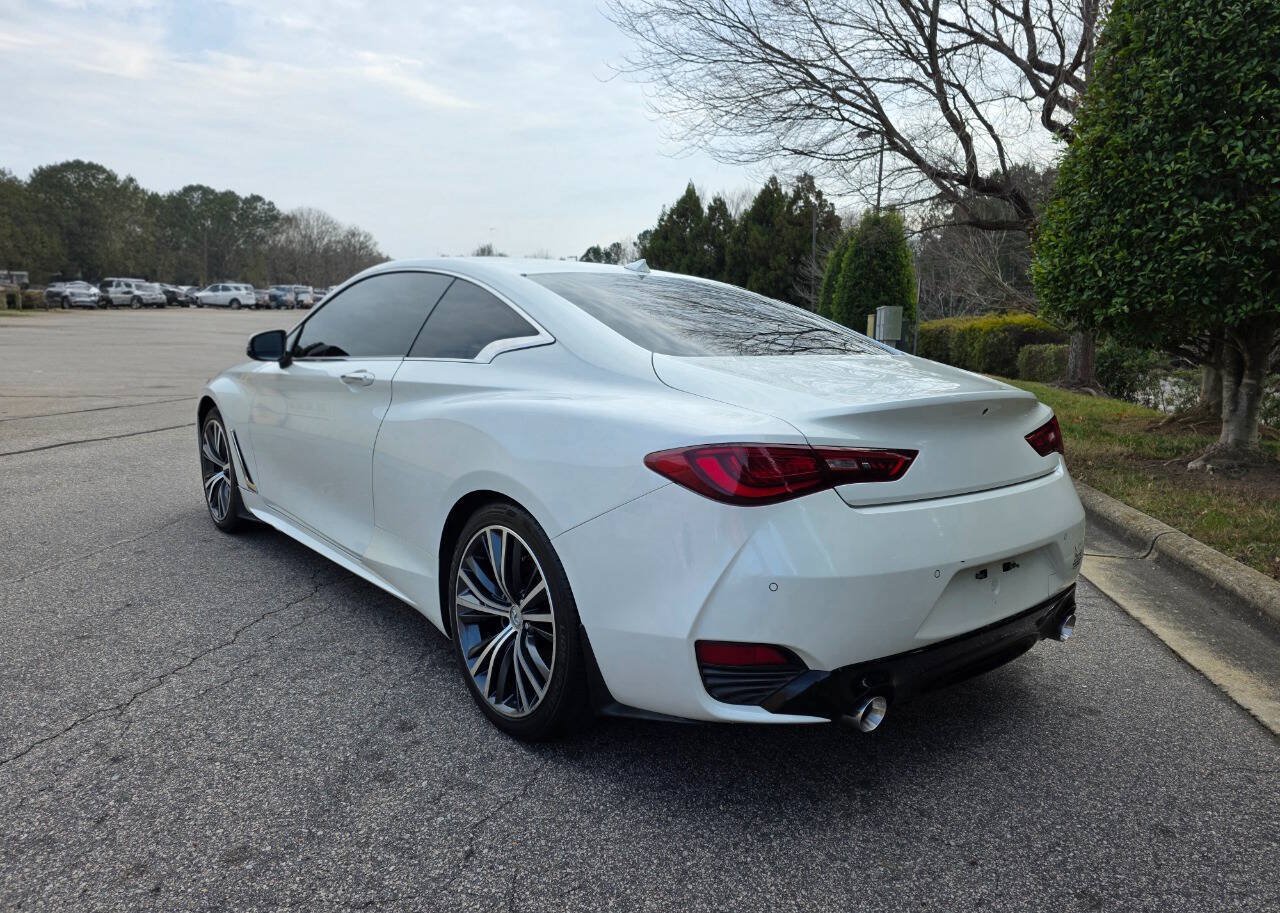 Used 2017 INFINITI Q60 2.0t w/ Premium Plus Package 2.0T AWD/4WD image 3