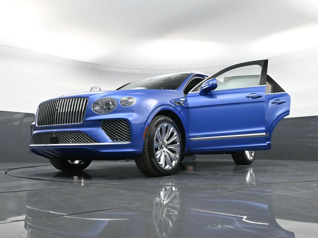 Used 2025 Bentley Bentayga AWD/4WD image 44
