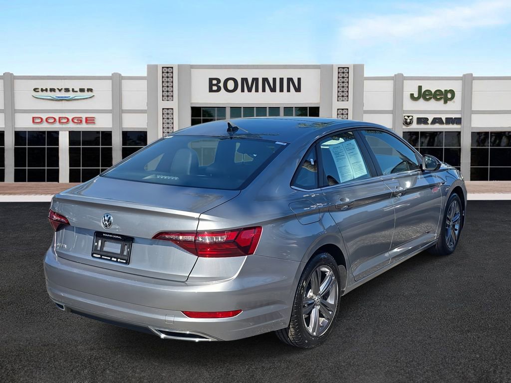 Used 2021 Volkswagen Jetta R-Line w/ R-Line Cold Weather Package image 3