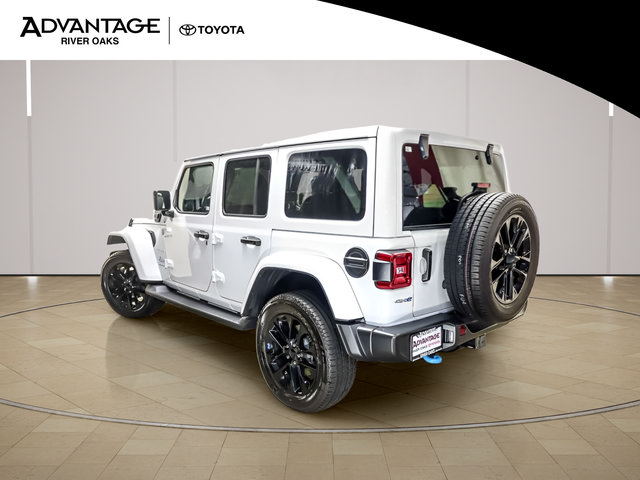 Used 2023 Jeep Wrangler Unlimited Sahara w/ Cold Weather Group AWD/4WD image 5
