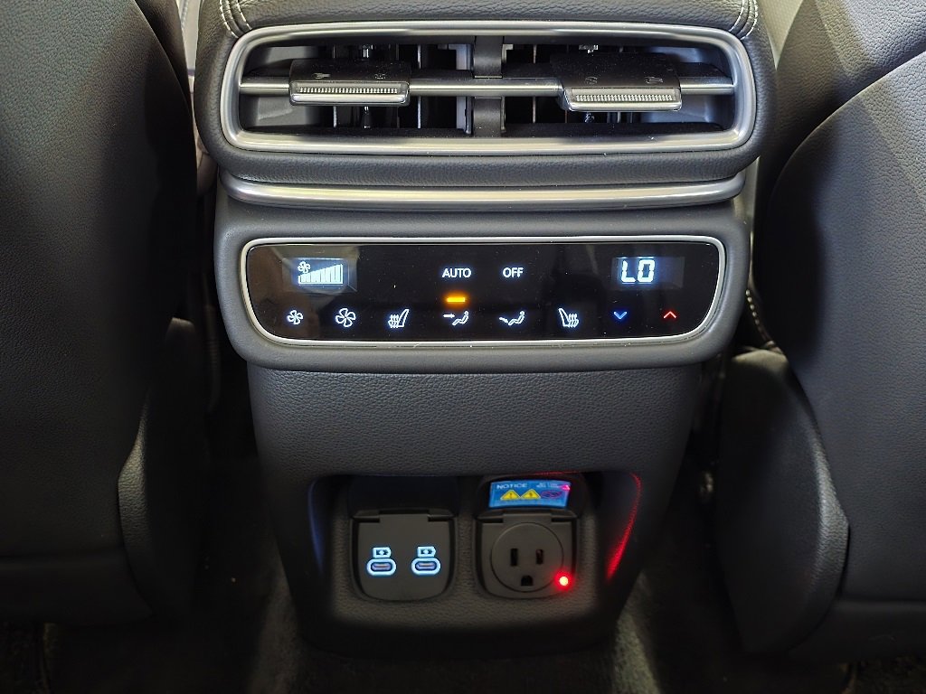 Used 2025 Genesis GV80 2.5T Prestige image 14