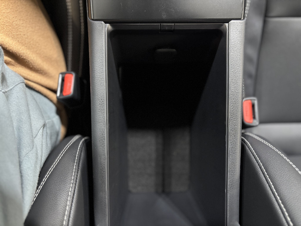 New 2026 Toyota Camry Hybrid FWD image 14