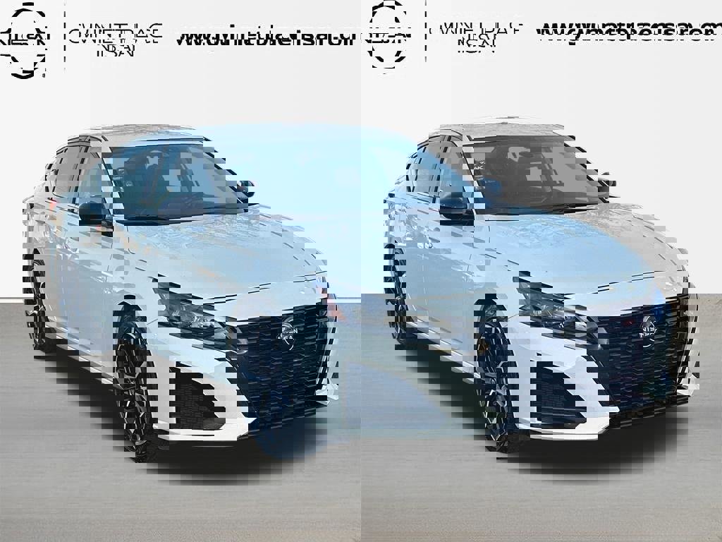 Used 2024 Nissan Altima 2.5 SR image 3